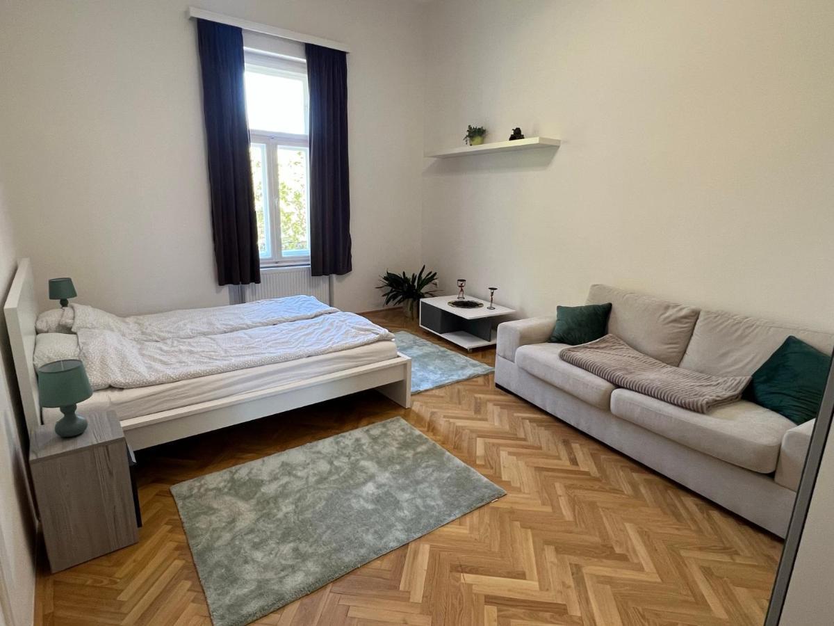 Tamas Apartman Szekesfehervar Ngoại thất bức ảnh
